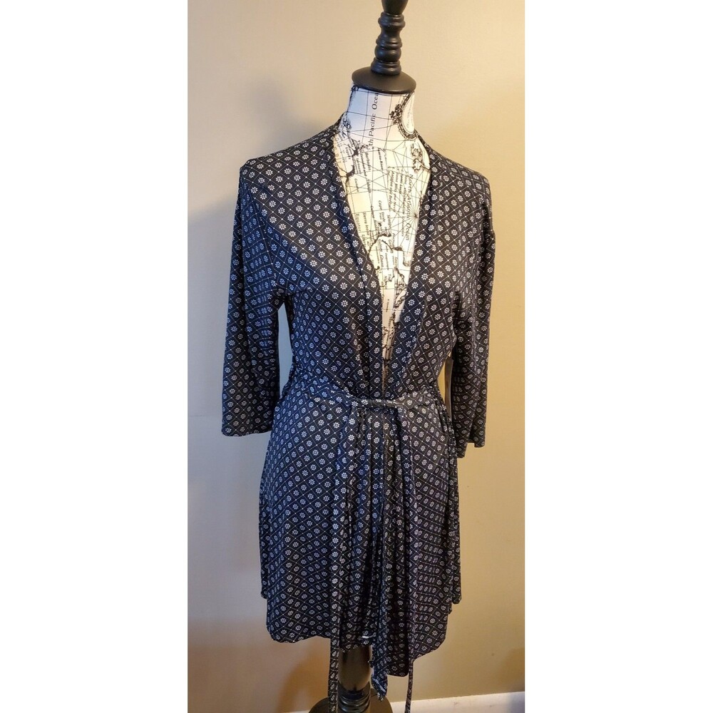 Ladies Just Be Black White Robe S/M Small Medium 3/4 Sleeve Belted Silky Lightwe